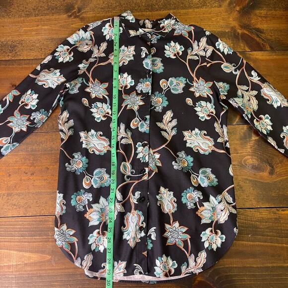 Chico's No Iron Stretch Floral Paisley Tunic Navy Button Front Women's 0.5 US 6 - Picture 9 of 10